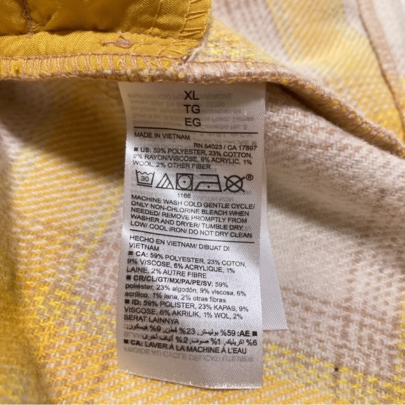 NWT Old Navy Yellow Plaid Soft-Brushed Utility Shacket - Picture 5 of 6